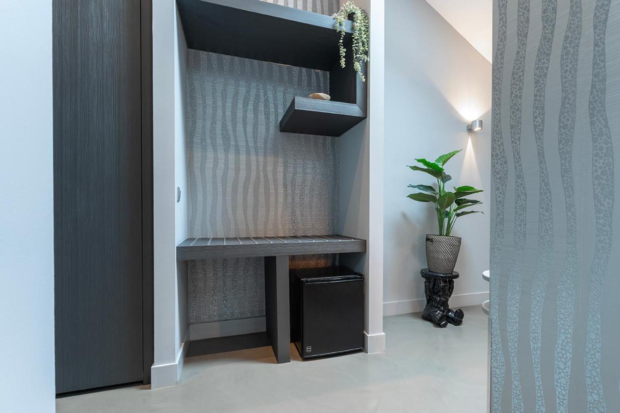 Suite With Wellness Nextdoor And Kitchen Access Oss Exteriér fotografie