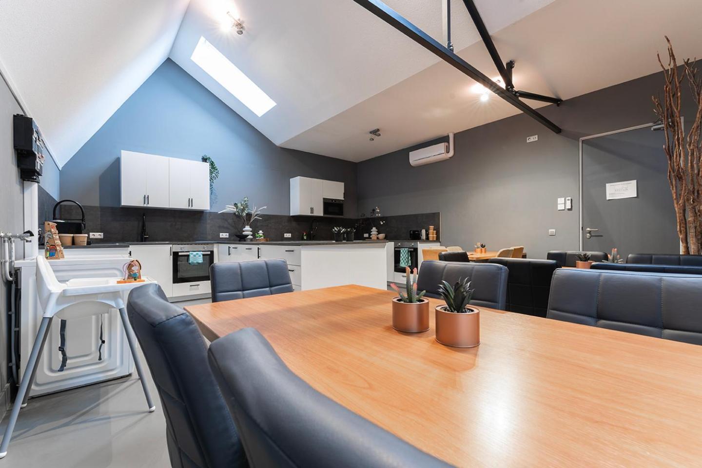 Suite With Wellness Nextdoor And Kitchen Access Oss Exteriér fotografie
